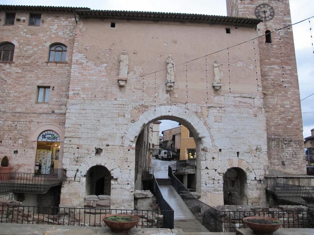 Maison d'hôtes Cascina Antonini à Foligno Extérieur photo